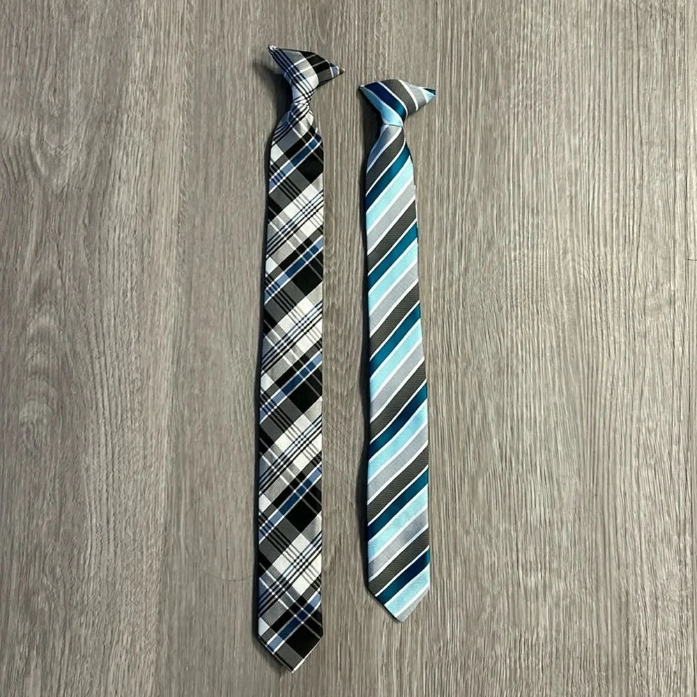 SALE🎈4/$10🎈 2 Boys Clip On Ties
